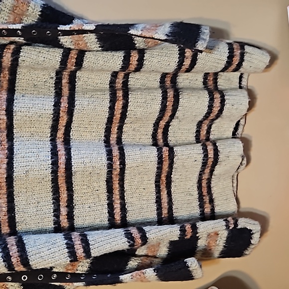 Free People Rock & Roll Oversized Boho Black & Tan Sweater Size Small - Picture 9 of 12